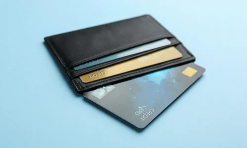 Can a Supply Teacher Get a Blue Light Discount Card?